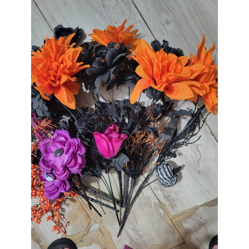 Halloween floral decor